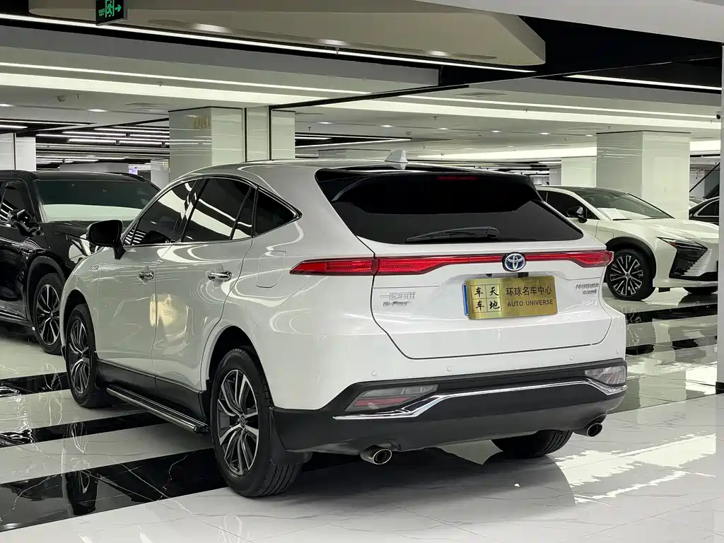 Toyota Harrier — фото 6