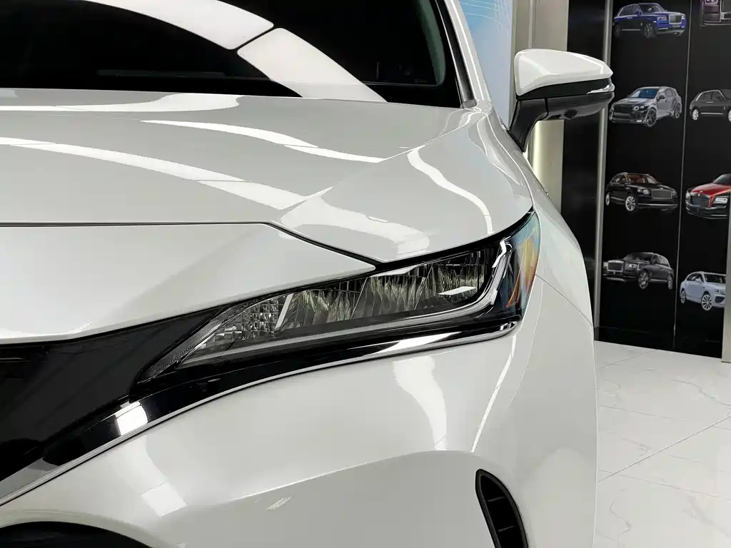 Toyota Harrier — фото 8
