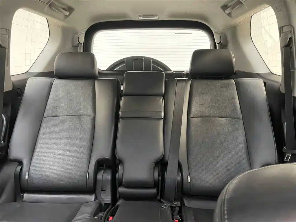 Toyota Prado — фото 13