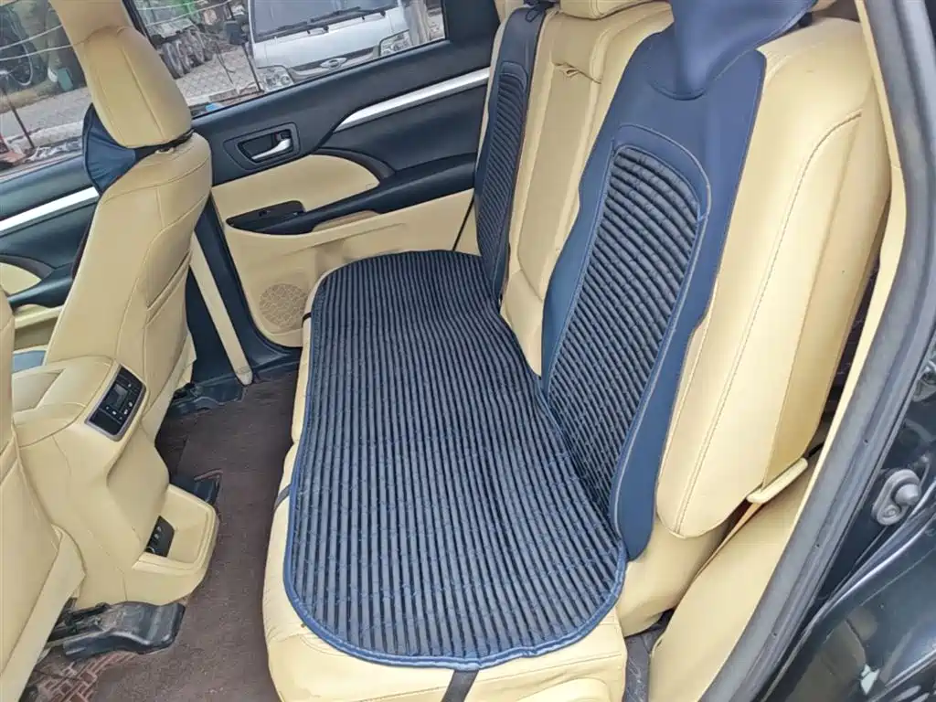 Toyota Highlander — фото 17