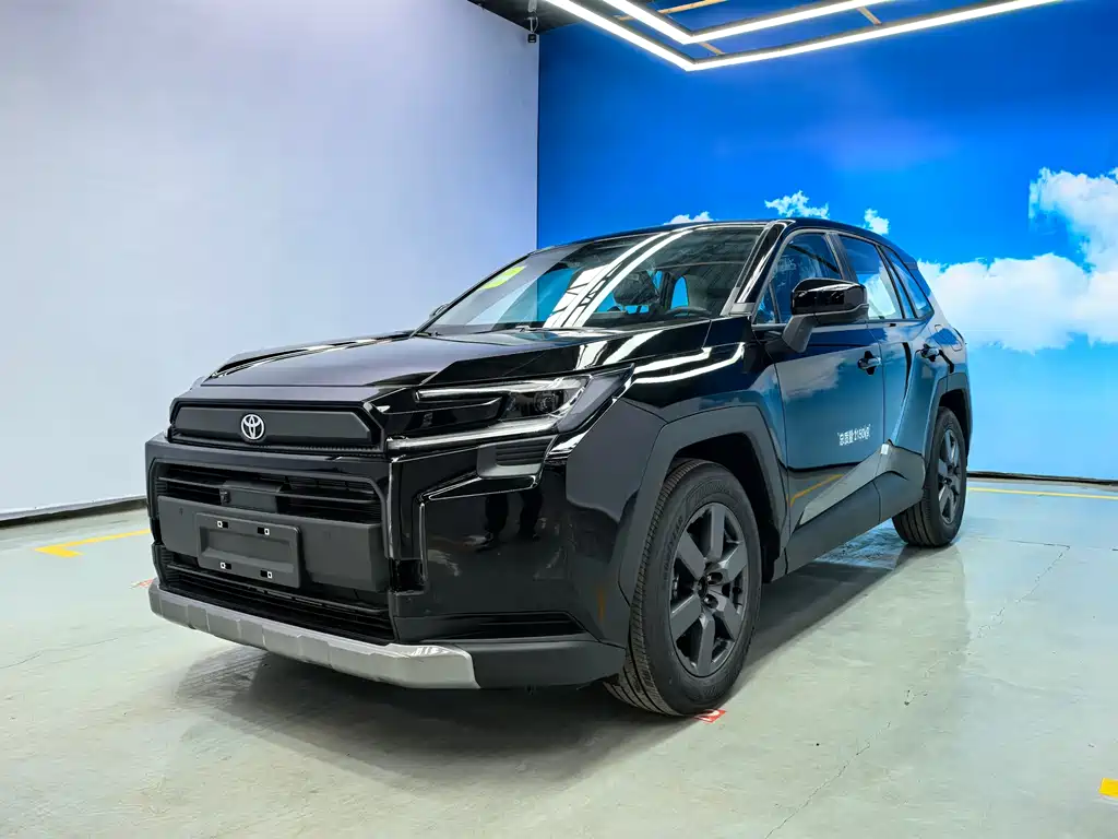 Toyota RAV4 — фото 3