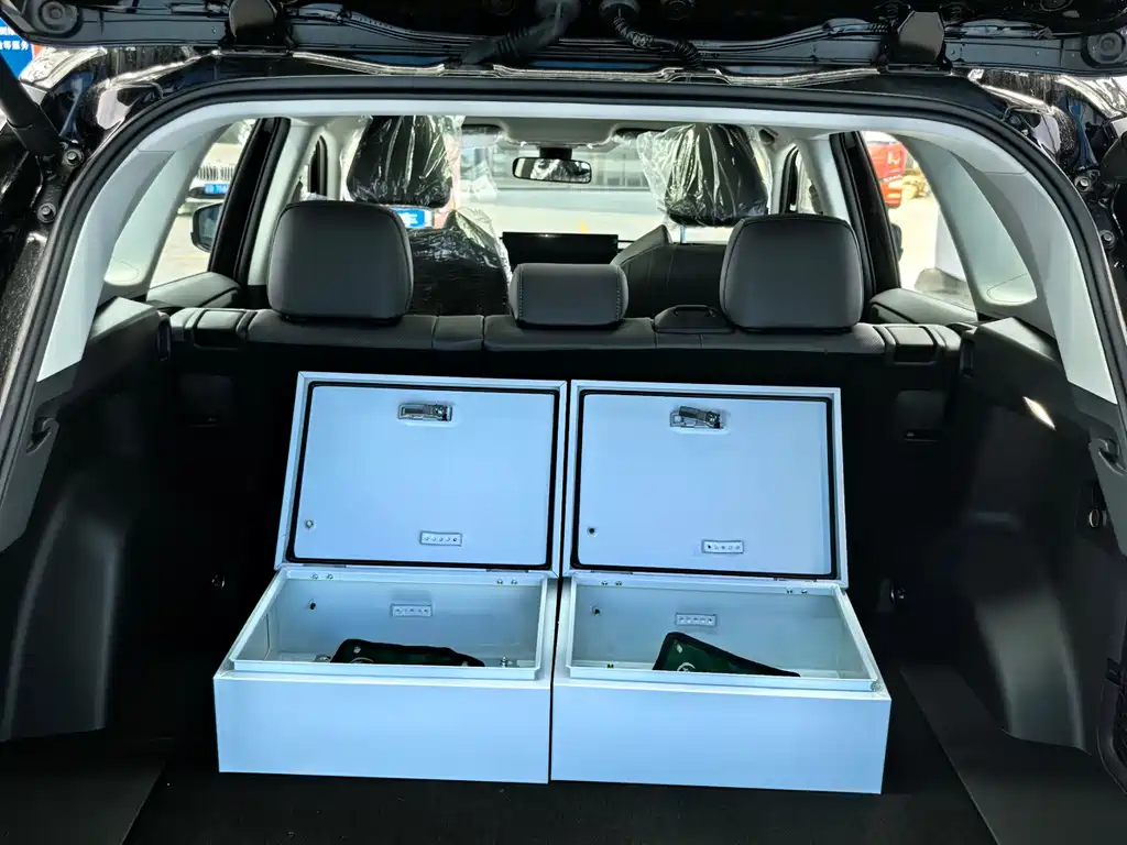 Toyota RAV4 — фото 25