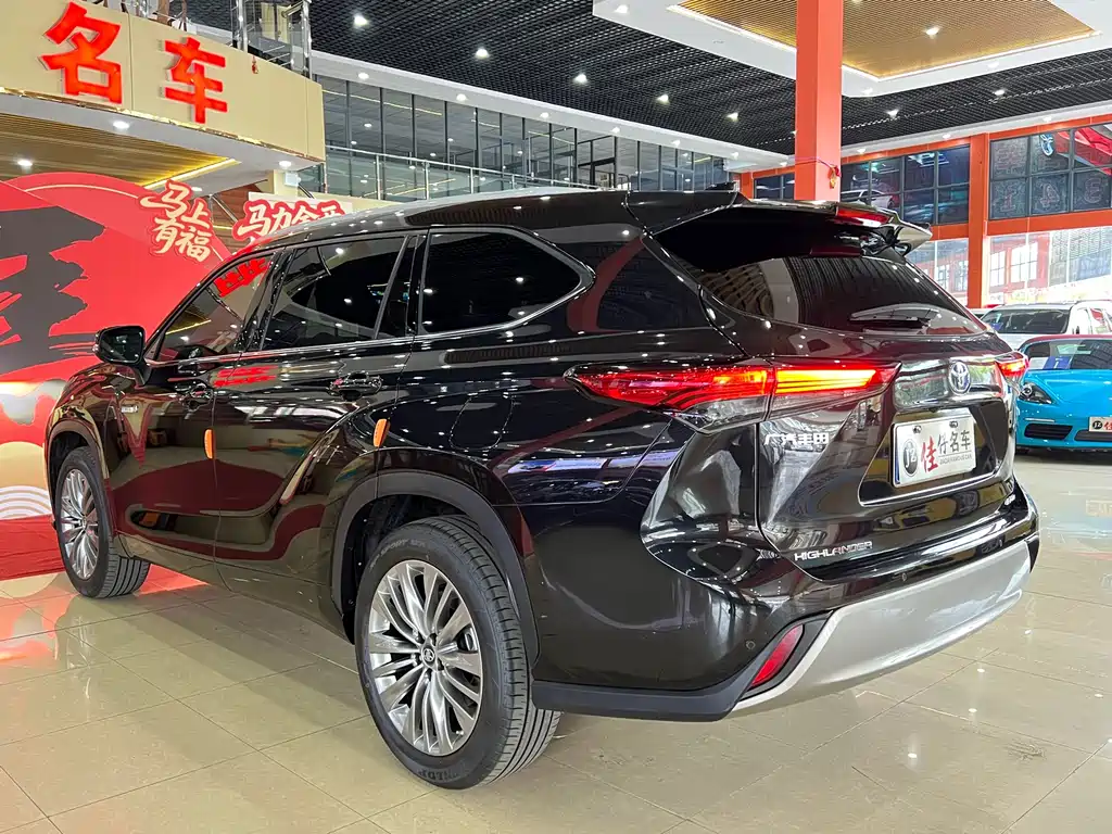 Toyota Highlander — фото 5