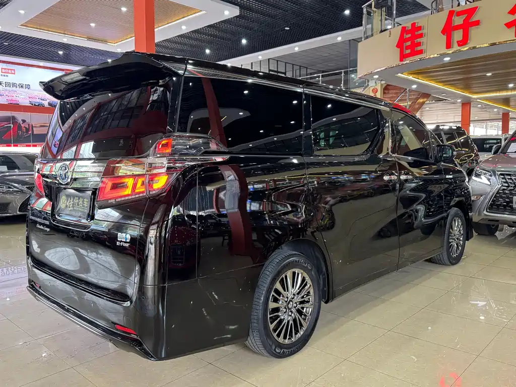 Toyota Vellfire — фото 6