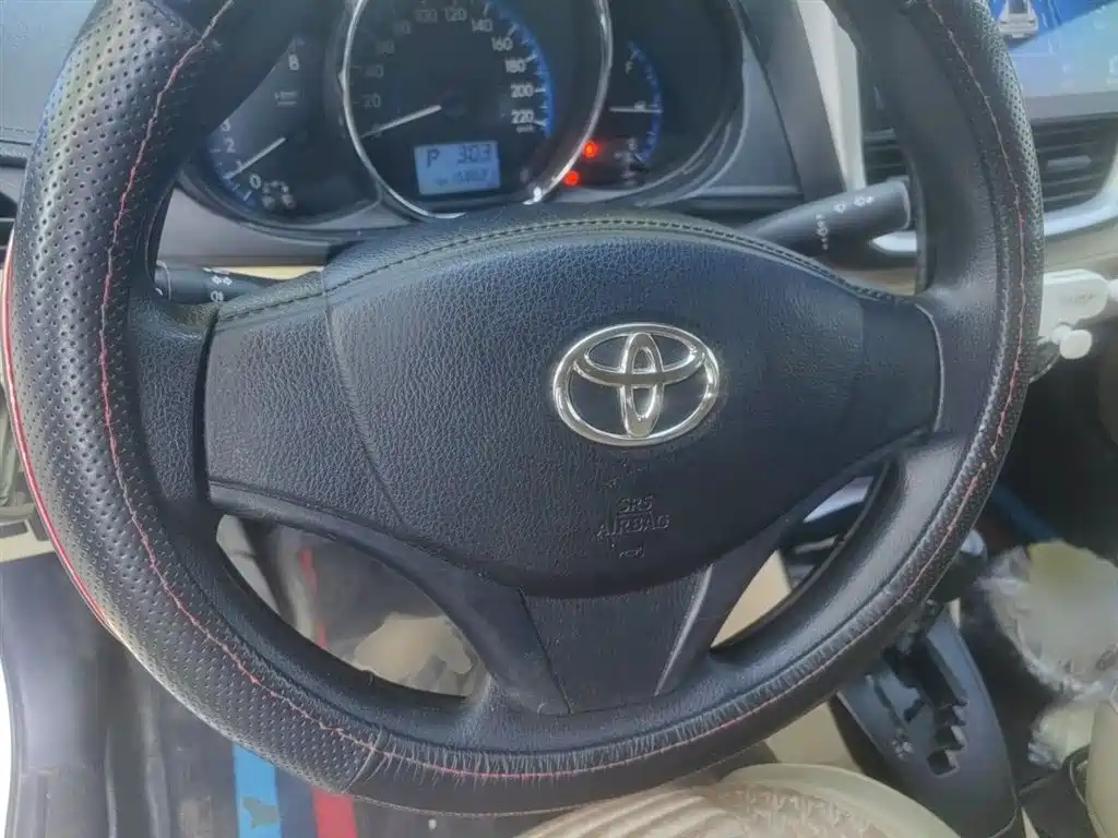 Toyota Vios — фото 3