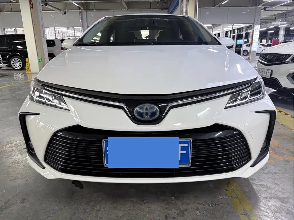 Toyota Corolla — фото 2