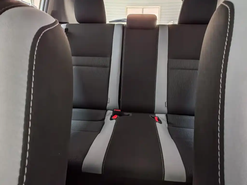 Toyota Yaris L — фото 17