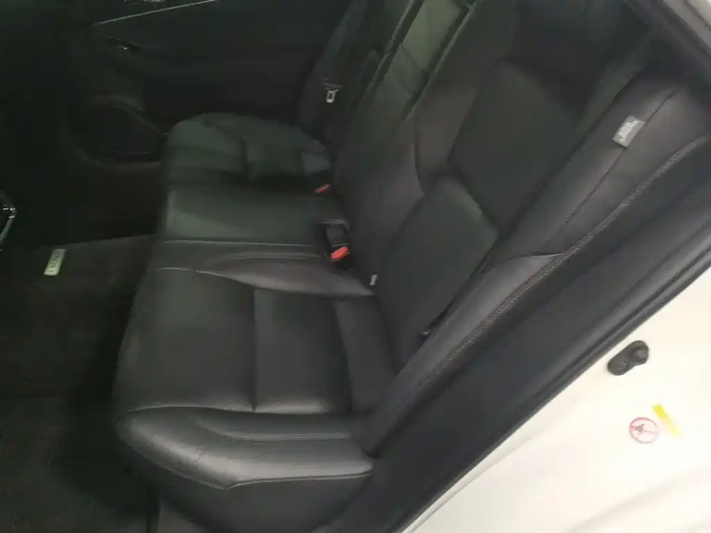 Toyota Crown — фото 17