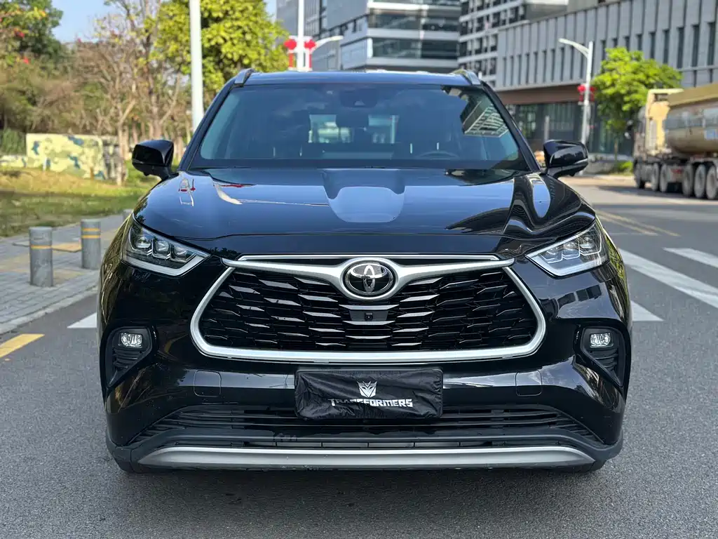 Toyota Highlander — фото 3