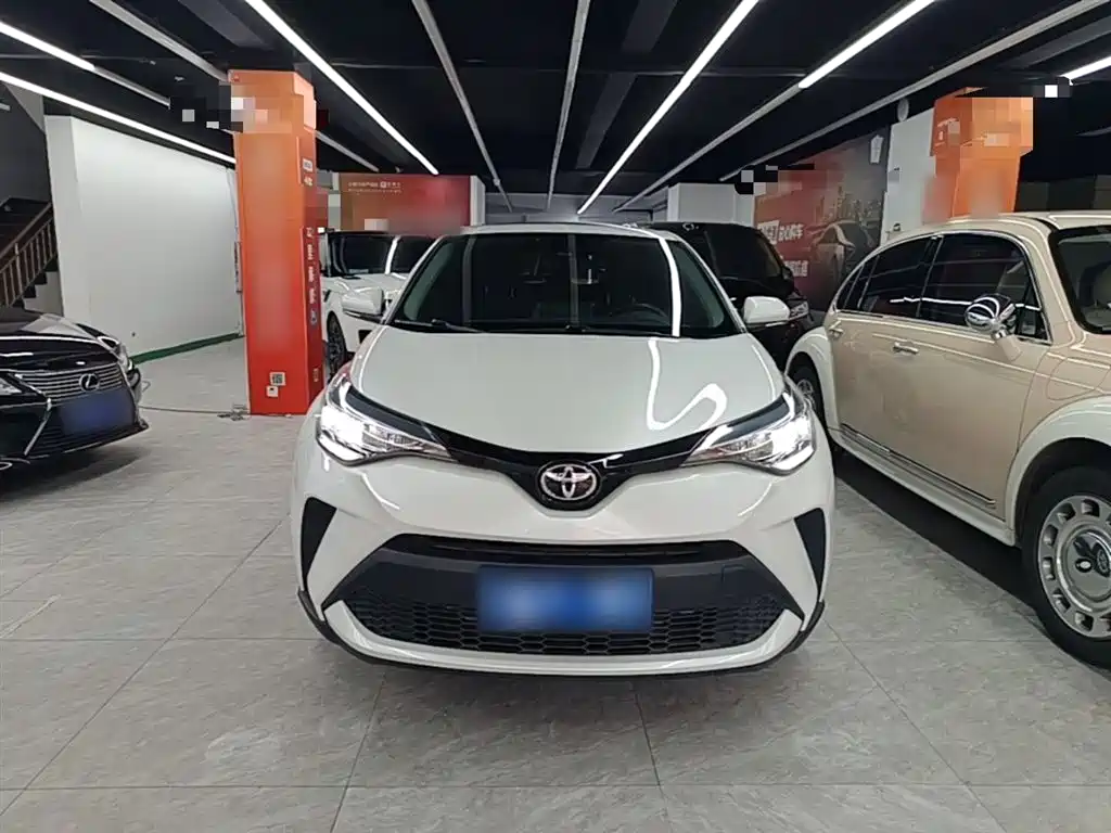 Toyota C-HR — фото 3