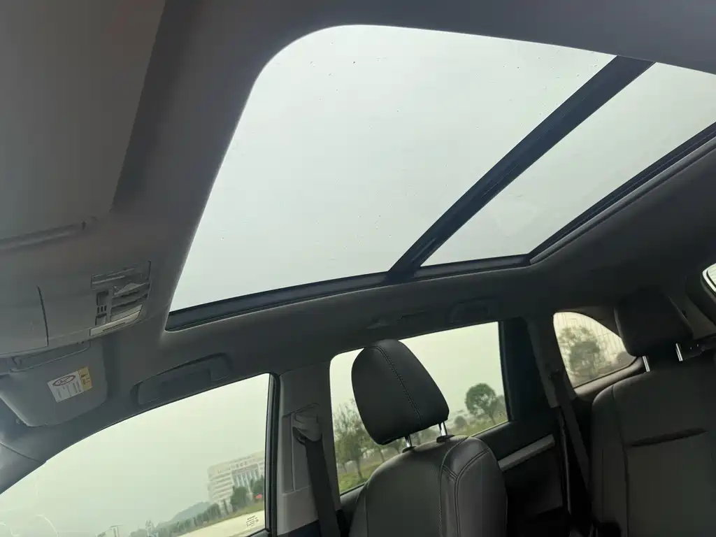 Toyota Highlander — фото 11