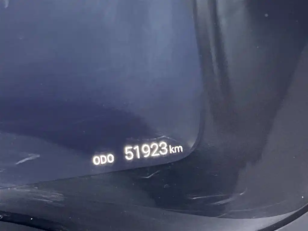 Toyota Granvia — фото 14