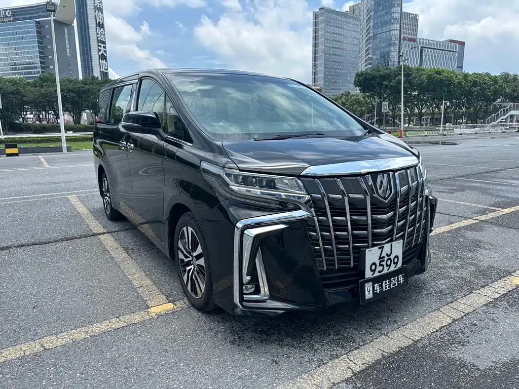 Toyota Alphard — фото 3