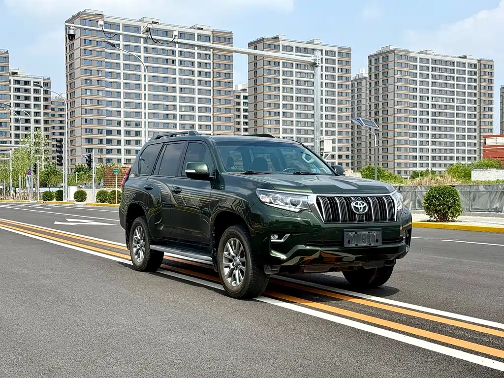 Toyota Prado — фото 3
