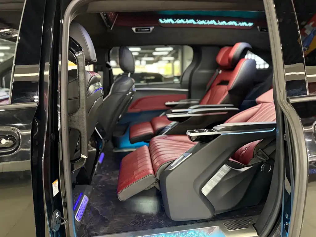 Toyota Sienna — фото 9