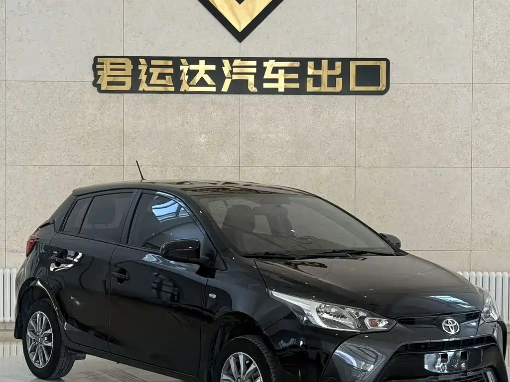 Toyota Yaris L — фото 2