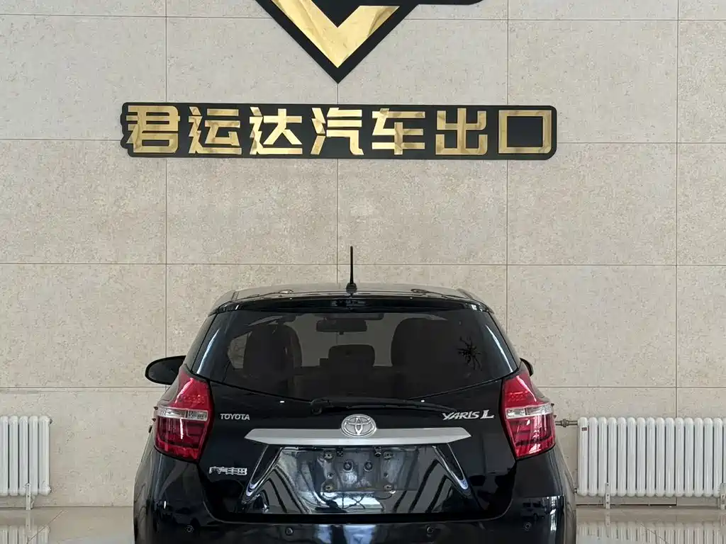 Toyota Yaris L — фото 4