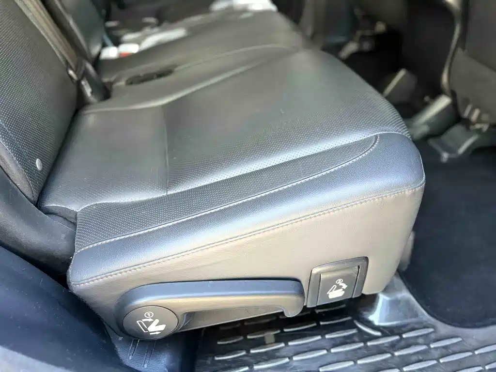 Toyota Highlander — фото 17