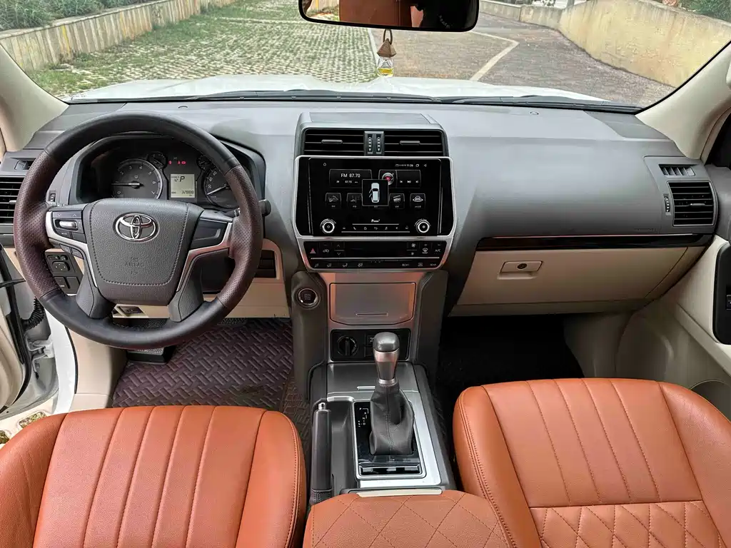 Toyota Prado (Import) — фото 9