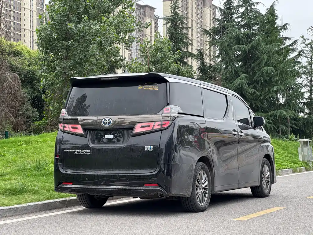 Toyota Vellfire — фото 22