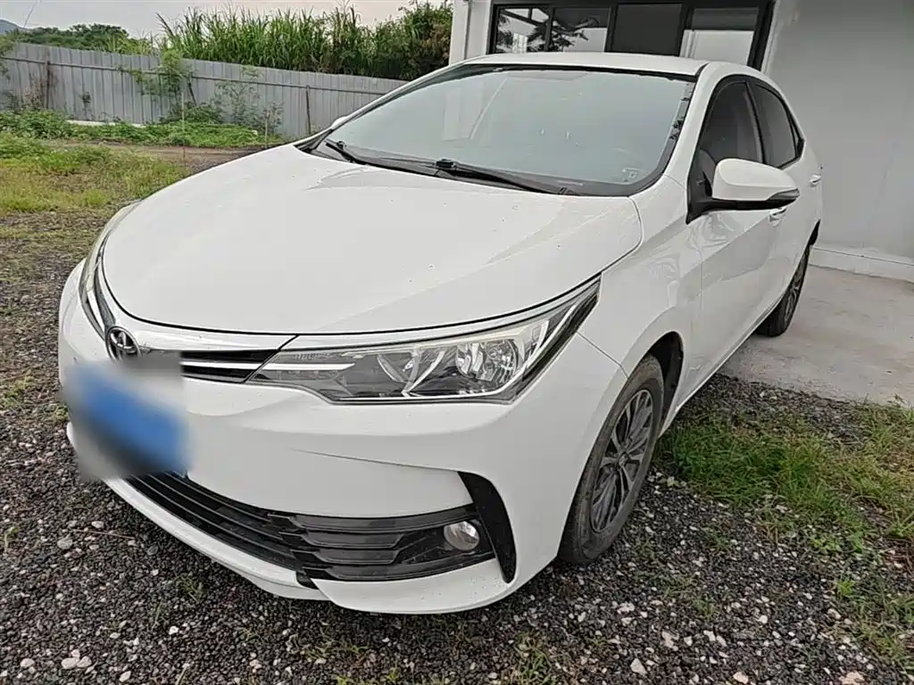 Toyota Corolla — фото 2
