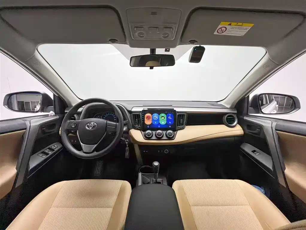 Toyota RAV4 — фото 10