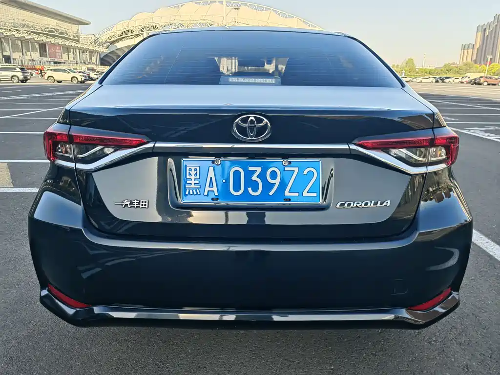 Toyota Corolla — фото 4