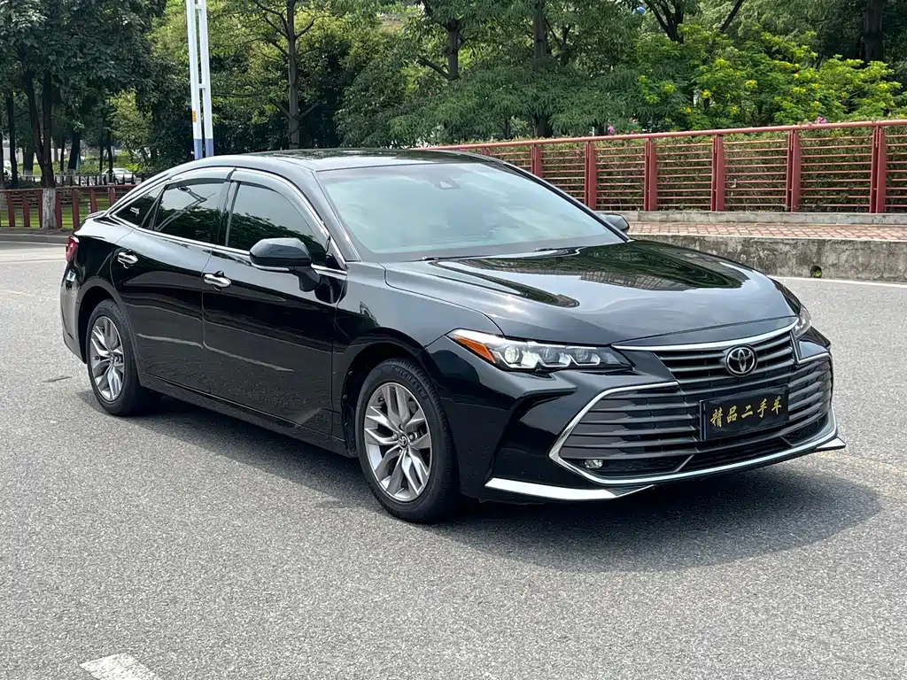 Toyota Avalon — фото 3
