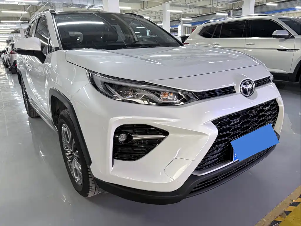 Toyota Wildlander — фото 3