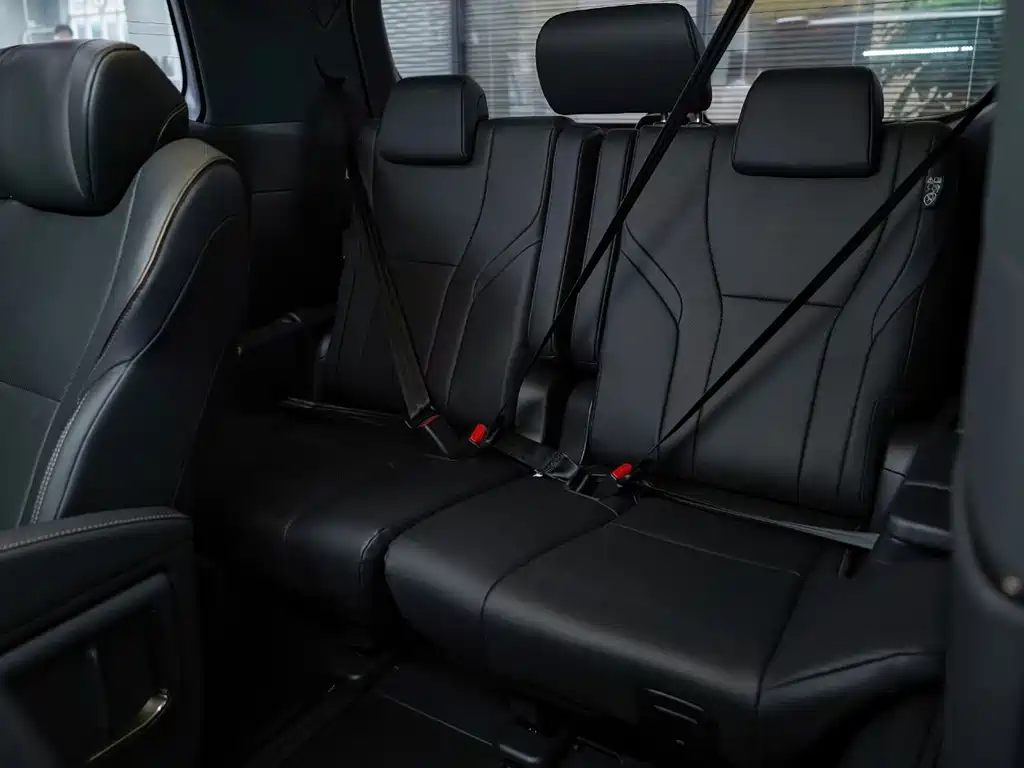 Toyota Alphard — фото 7