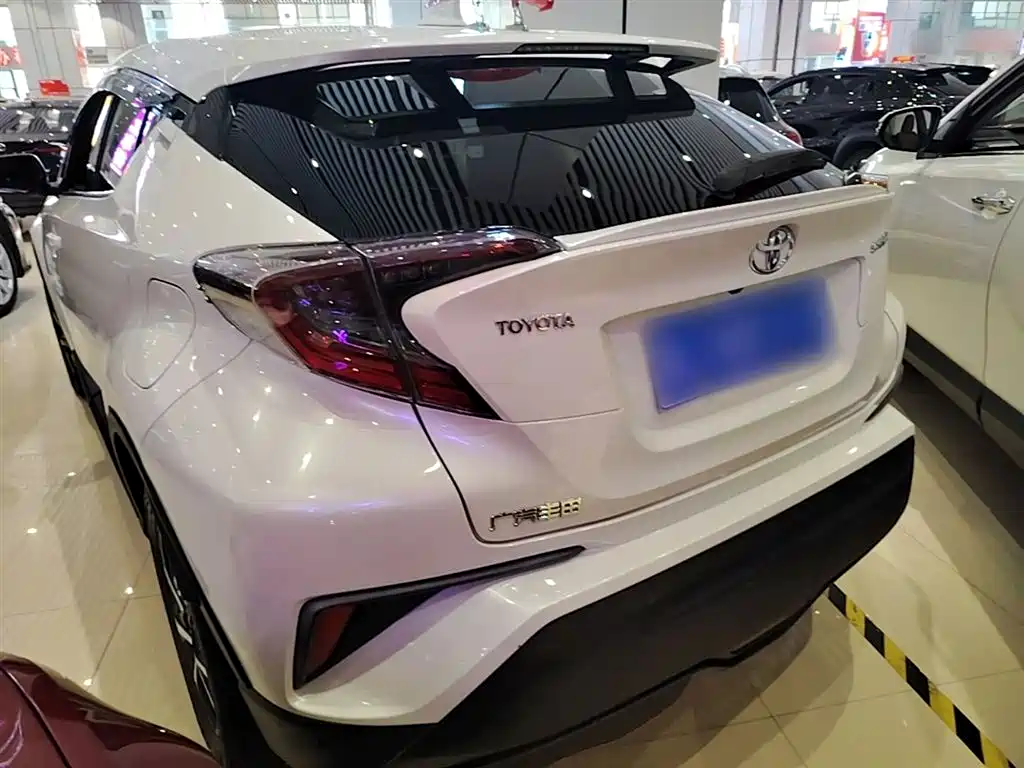 Toyota C-HR — фото 5