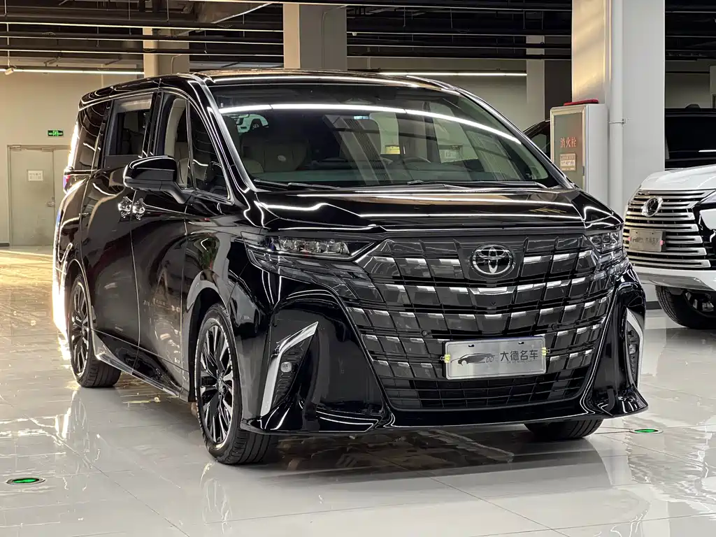 Toyota Alphard — фото 3