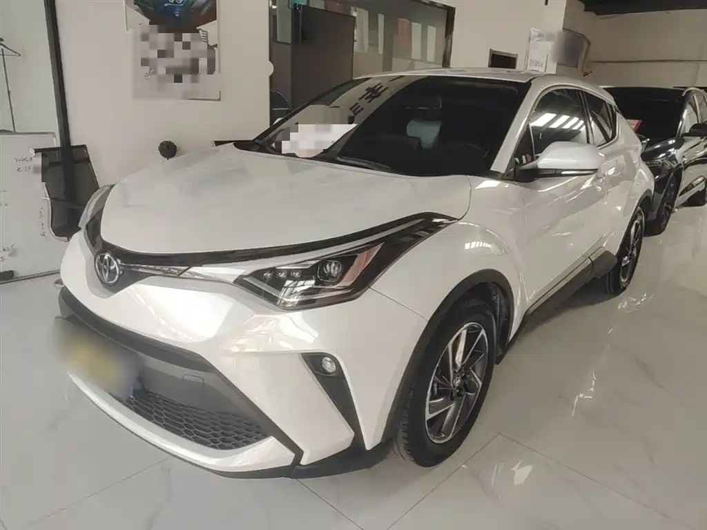 Toyota C-HR — фото 2