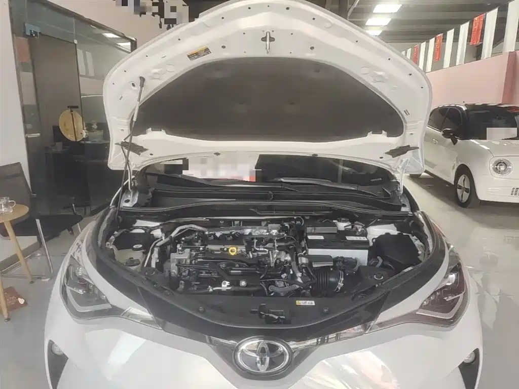 Toyota C-HR — фото 20