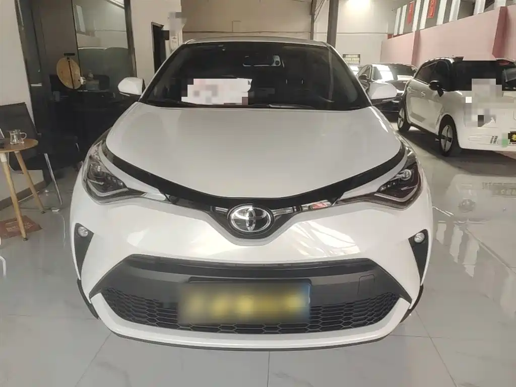 Toyota C-HR — фото 3