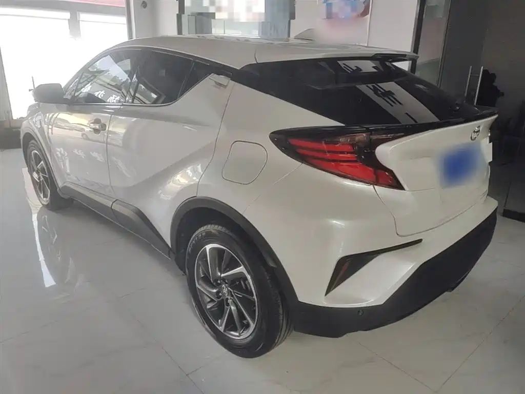 Toyota C-HR — фото 5