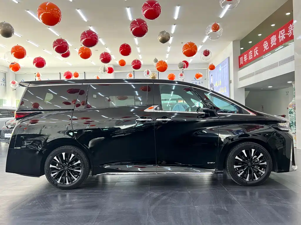 Toyota Vellfire — фото 23