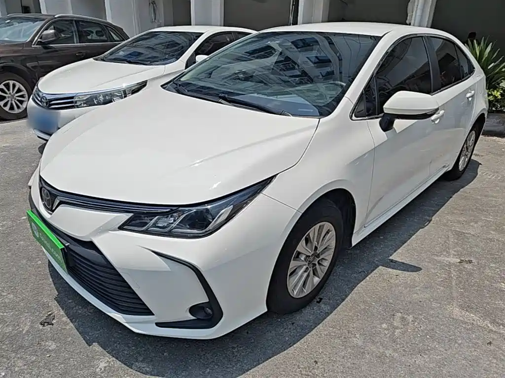 Toyota Corolla — фото 2