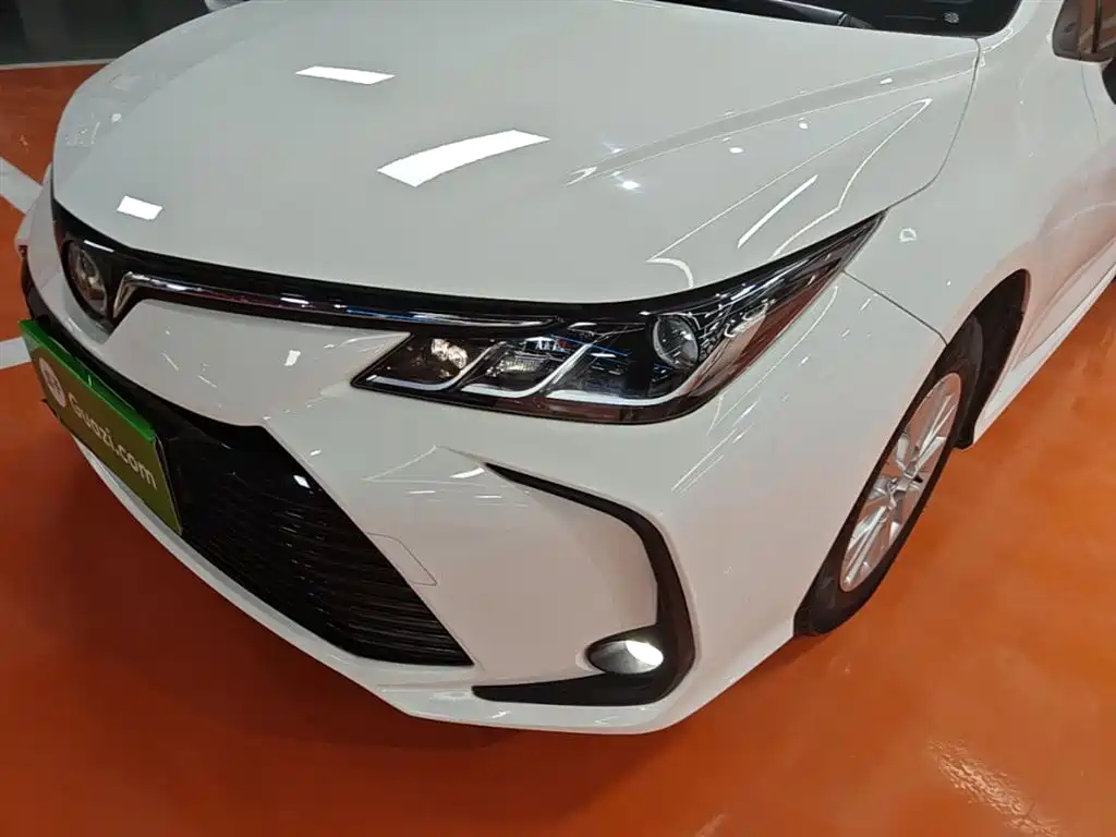 Toyota Corolla — фото 24