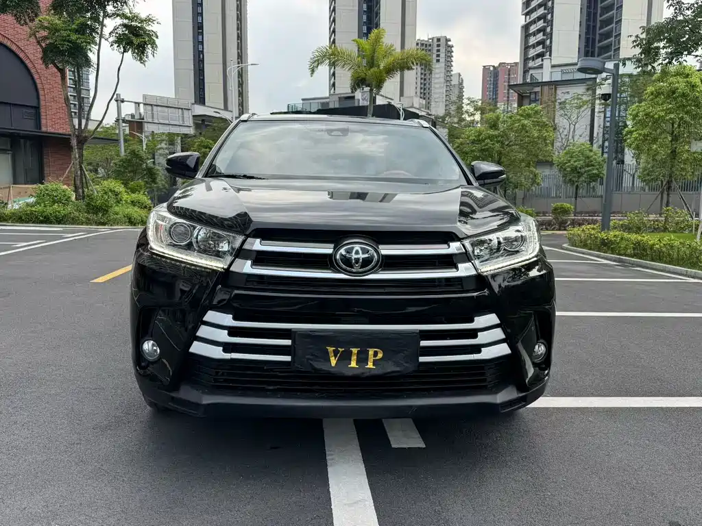 Toyota Highlander — фото 2