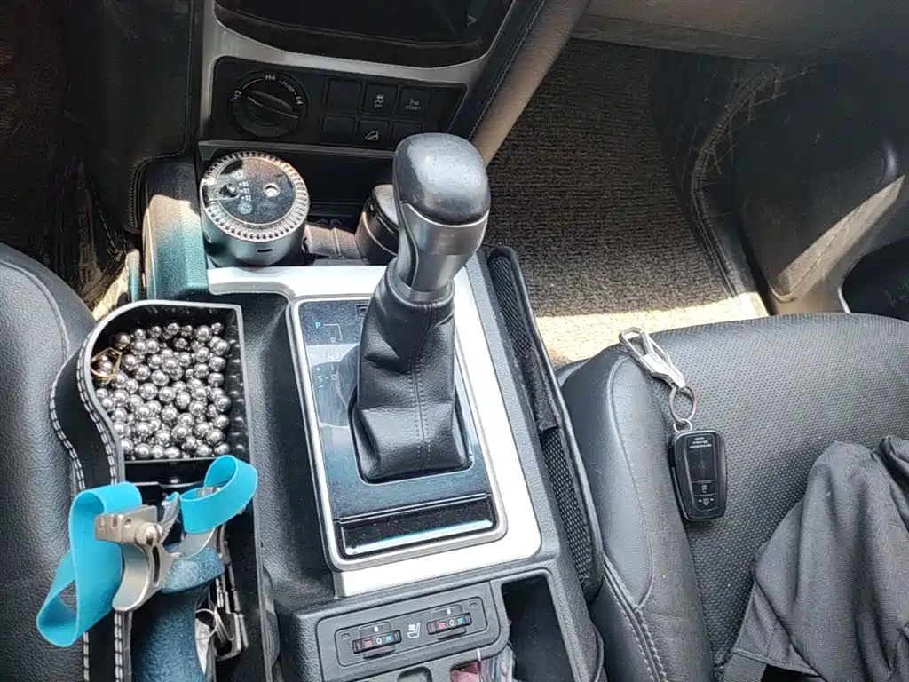 Toyota Prado — фото 14