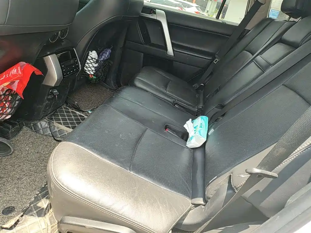 Toyota Prado — фото 17