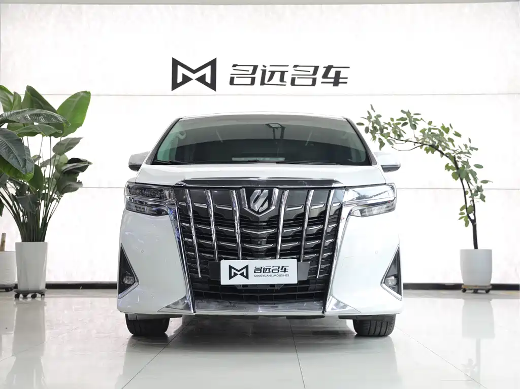 Toyota Alphard — фото 2