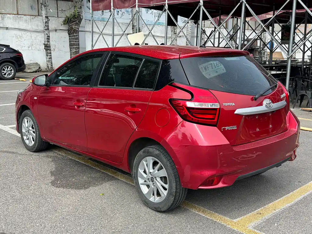 Toyota Yaris L — фото 6