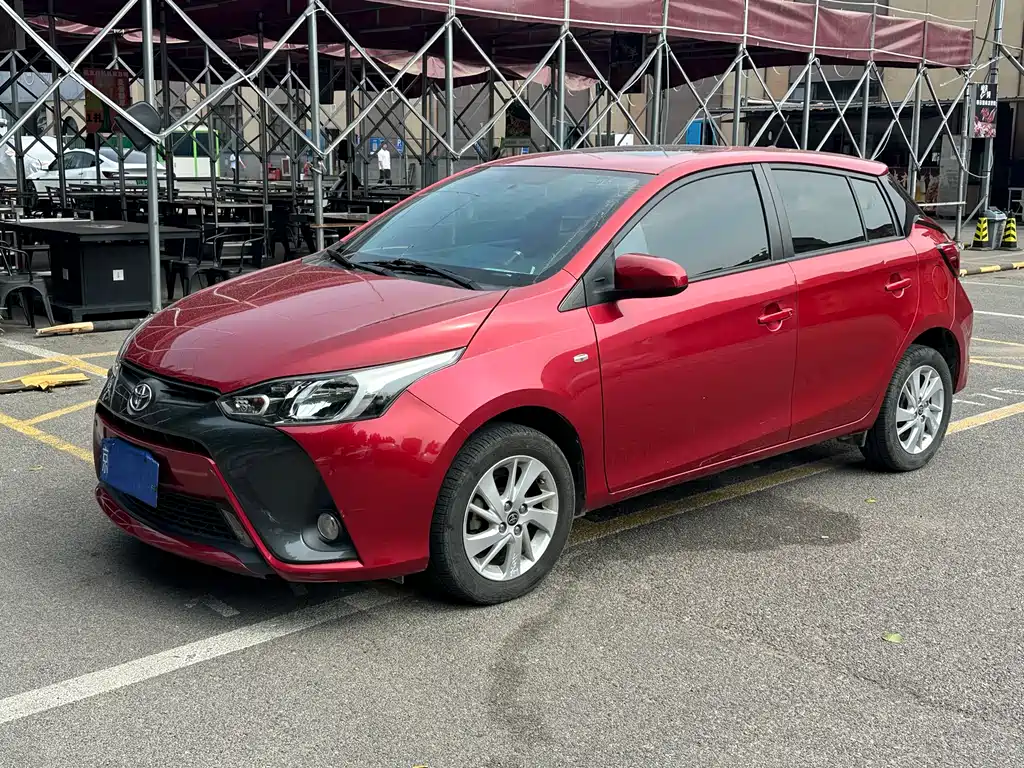 Toyota Yaris L — фото 8