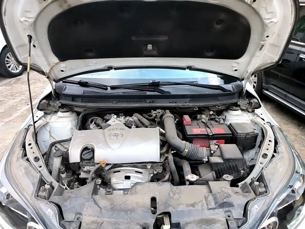 Toyota Yaris L — фото 20