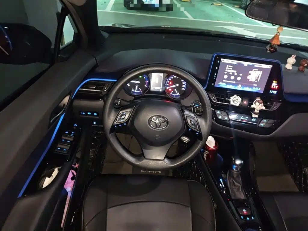 Toyota C-HR — фото 3