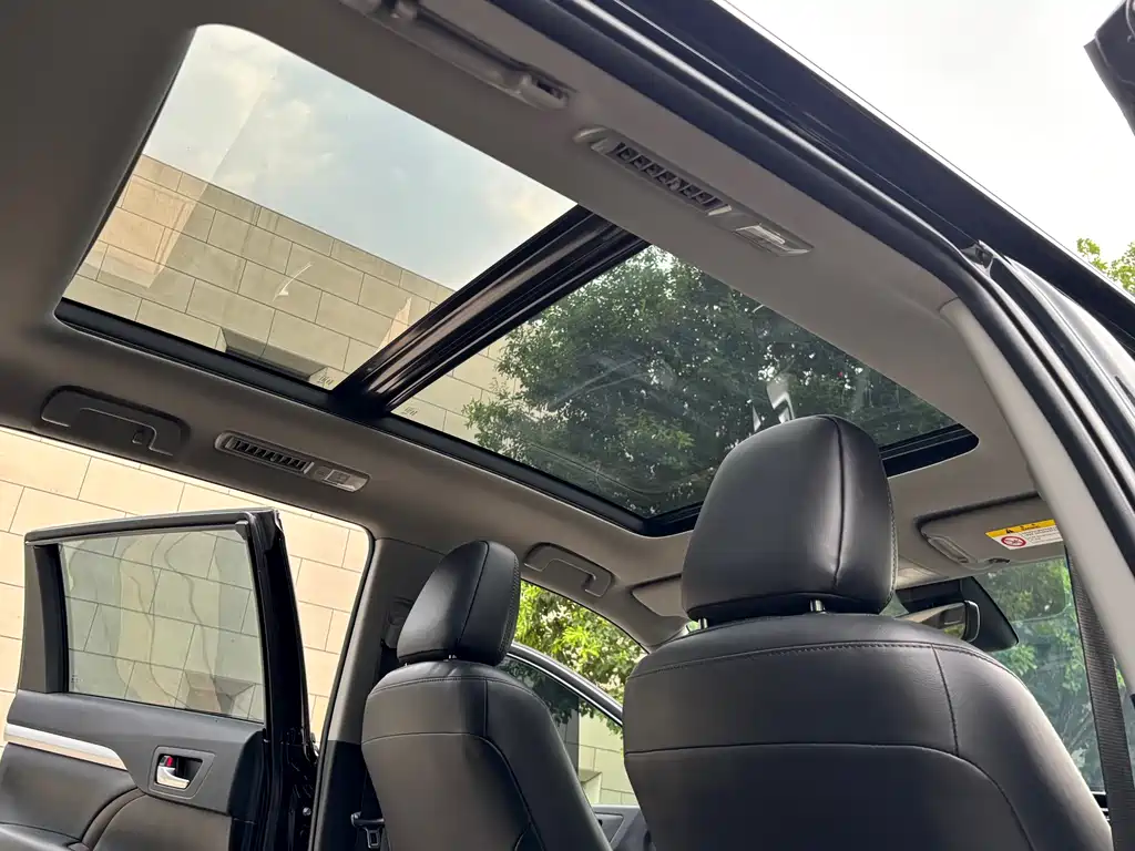 Toyota Highlander — фото 23