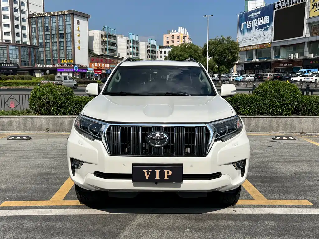 Toyota Prado — фото 2