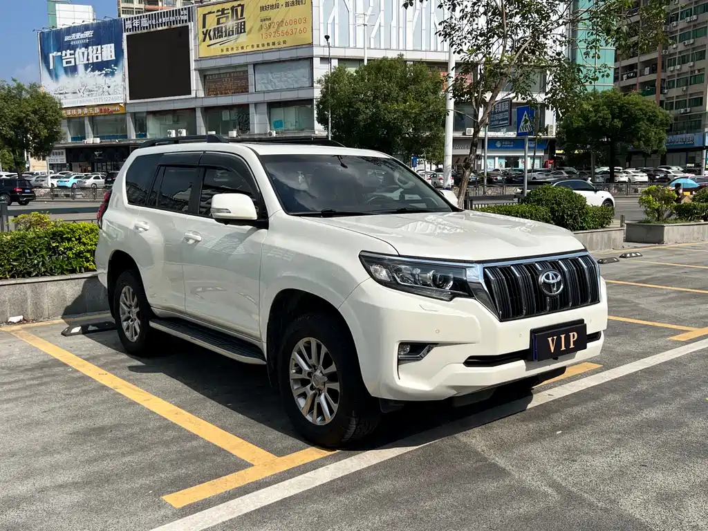Toyota Prado — фото 3